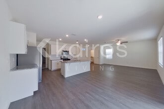 31982 Katelin Cir in Leesburg, FL - Building Photo - Building Photo