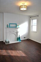 2611 Larkins Way, Unit Apt 2 in Pittsburgh, PA - Building Photo