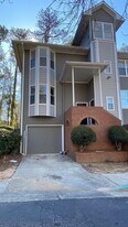 901 Ivy Green Ln SE in Marietta, GA - Building Photo