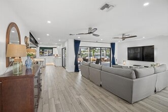 600 SW 8th Ter in Fort Lauderdale, FL - Building Photo - Building Photo