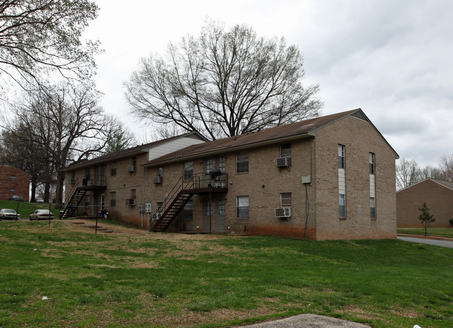 905 E Second St in Winston-Salem, NC - Building Photo - Building Photo