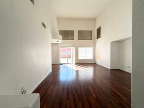 5129 Zoroaster St in Las Vegas, NV - Building Photo - Building Photo