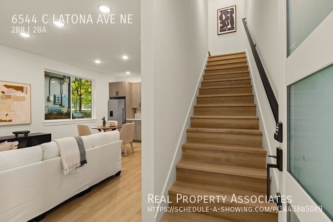 6544 Latona Ave NE in Seattle, WA - Building Photo - Building Photo