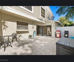 1416 SW 50th St in Cape Coral, FL - Foto de edificio - Building Photo