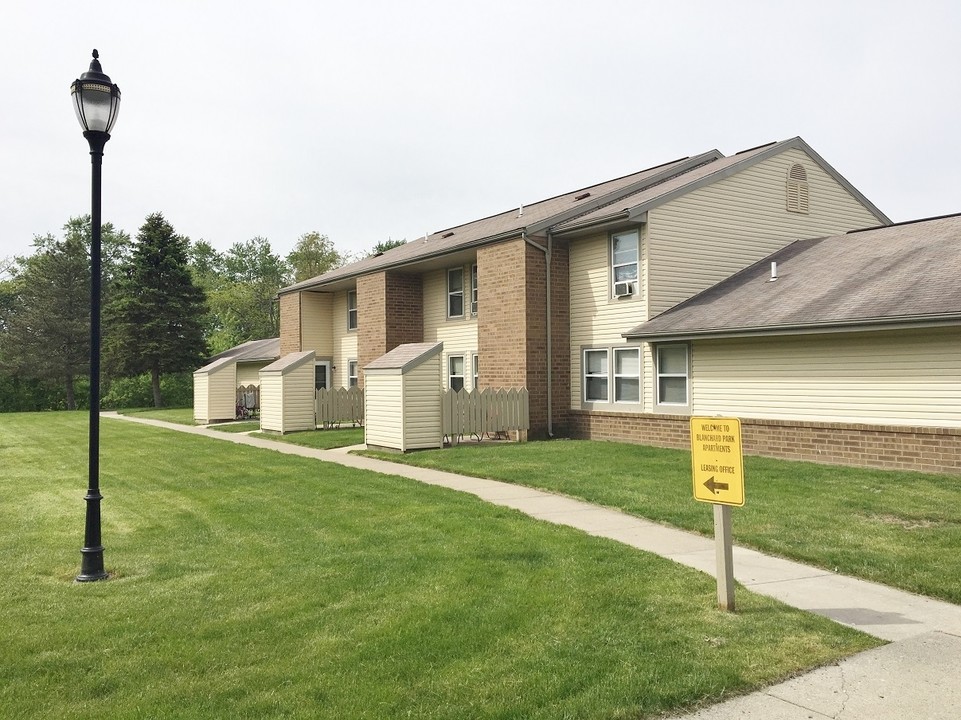 Blanchard Park in Ottawa, OH - Building Photo