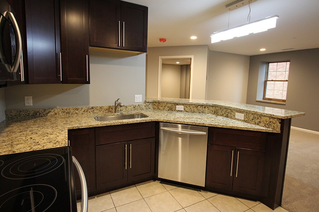 Canal Square Apartments Akron, OH Apartments