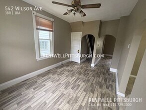 542 Wilson Ave in Clairton, PA - Building Photo - Building Photo
