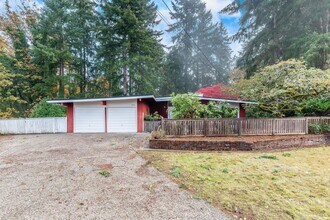 16818 SE 2nd Pl in Bellevue, WA - Building Photo - Building Photo