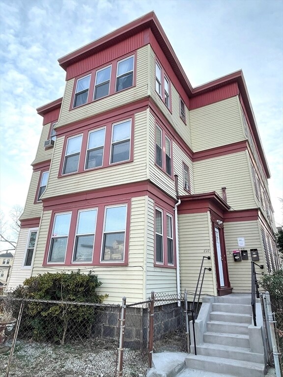 property at 620 Norfolk St