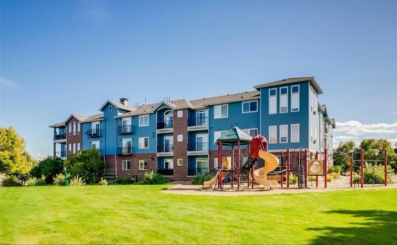 3501 E 103rd Cir in Thornton, CO - Foto de edificio