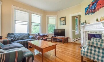 56 Warren Ave in Marlborough, MA - Building Photo - Building Photo