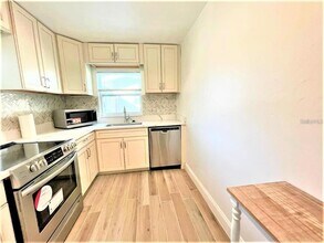 12644 81st Terrace in Seminole, FL - Building Photo - Building Photo