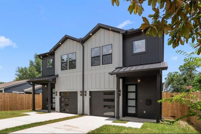 4937 Southwind St in Houston, TX - Building Photo - Building Photo