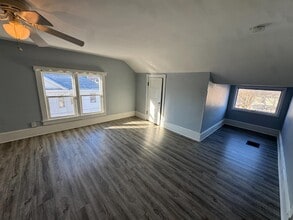 602 E Grove St in Bloomington, IL - Building Photo - Building Photo