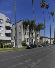Gramercy Apartments in Los Angeles, CA - Foto de edificio - Building Photo