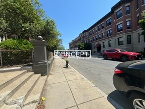 15 Glenville Ave in Boston, MA - Foto de edificio - Building Photo
