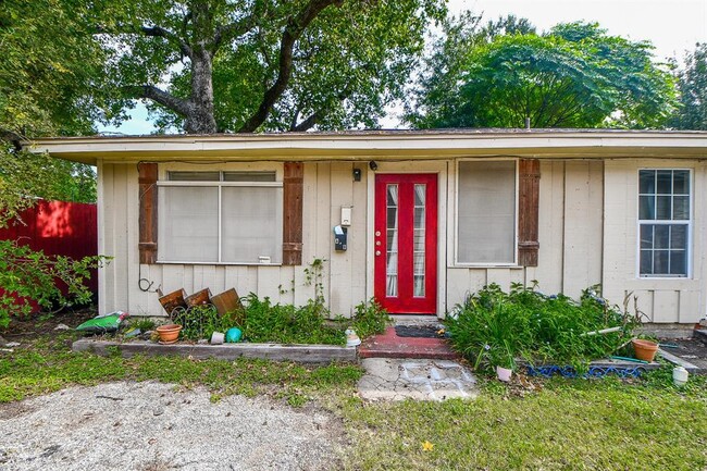 2422 Freeman St-Unit -B in Houston, TX - Building Photo - Building Photo