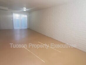 319 E Blacklidge Dr in Tucson, AZ - Building Photo - Building Photo