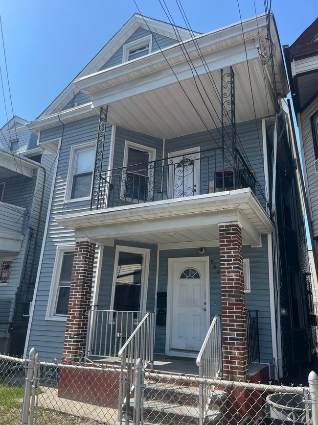 960 Madison Ave, Unit 1 in Paterson, NJ - Building Photo - Building Photo