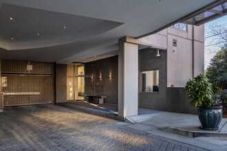 The Phoenix On Peachtree in Atlanta, GA - Building Photo - Building Photo