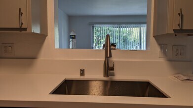 1440 23rd St, Unit 101 in Santa Monica, CA - Foto de edificio - Building Photo