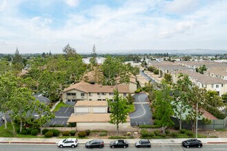 Quail Creek Condominiums in Pomona, CA - Building Photo - Building Photo