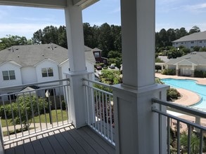 4301 Colindale Rd, Unit 302 in Chesapeake, VA - Building Photo - Building Photo