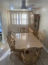 178 E Fariston Dr in Philadelphia, PA - Building Photo - Building Photo