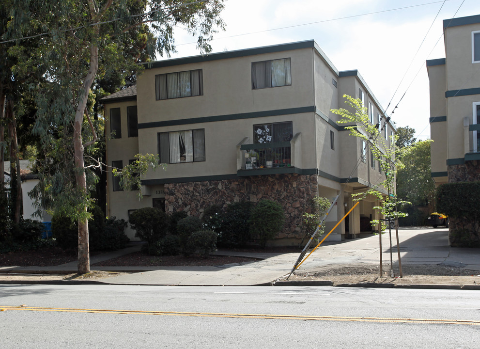 1329 El Camino Real in Burlingame, CA - Building Photo