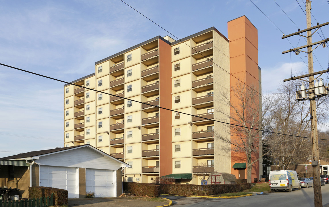 Conway Towers in Conway, PA - Building Photo