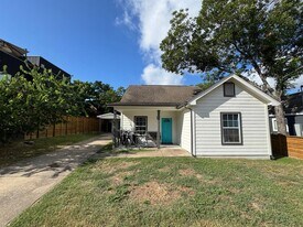 1109 Myrtle St in Austin, TX - Building Photo