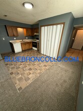 106 SW Oxford Pl in Lee's Summit, MO - Building Photo - Building Photo