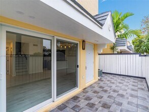 4530 SW 68th Ct in Miami, FL - Building Photo - Building Photo