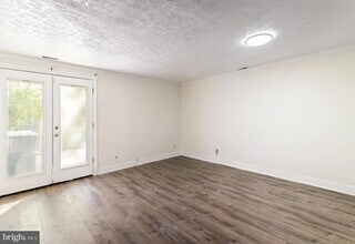 8 Victoria Manor Ct in Sicklerville, NJ - Building Photo - Building Photo