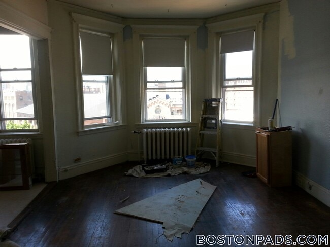 1167 Boylston St in Boston, MA - Building Photo - Building Photo