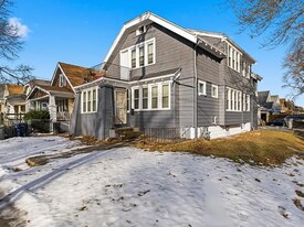 1902 W Nash St in Milwaukee, WI - Building Photo