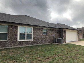 301 Vega Ln in Killeen, TX - Building Photo - Building Photo