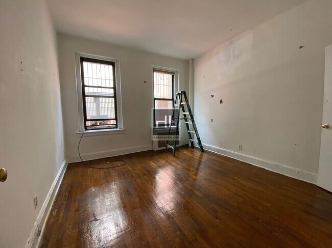 FIRST AVENUE, Unit 1C in New York, NY - Foto de edificio - Building Photo