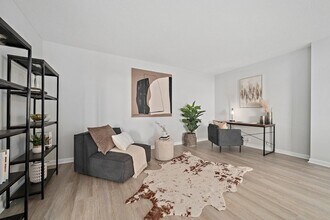 280 Boylston St in Newton, MA - Building Photo - Building Photo