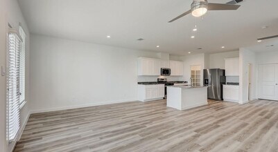 10515 Lancaster Frst Ln in Houston, TX - Building Photo - Building Photo