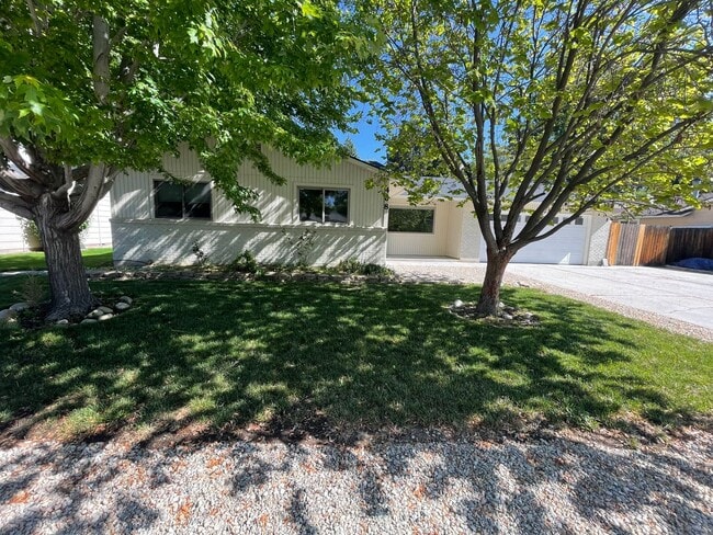 property at 468 E Monarch St