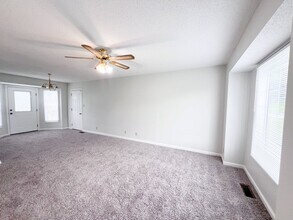 1000 Bush Ave in Oak Grove, KY - Building Photo - Building Photo