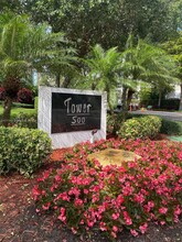 3530 Mystic Pointe Dr in Aventura, FL - Building Photo - Building Photo