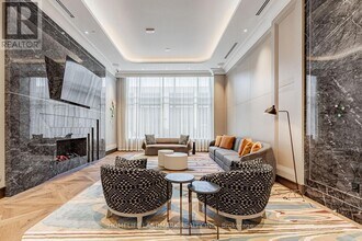 259 The Kingsway in Toronto, ON - Building Photo - Building Photo