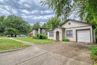 712 S Pickard Ave in Norman, OK - Building Photo - Building Photo