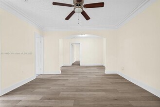511 NW 44th St in Miami, FL - Building Photo - Building Photo