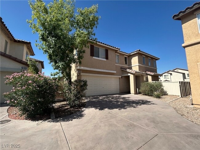 property at 933 Monte De Oro Ave