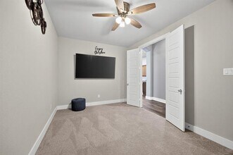 4706 Pin Oak Ct in Savannah, TX - Building Photo - Building Photo