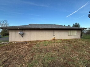 3425 Litchfield Pl SE in Salem, OR - Building Photo - Building Photo