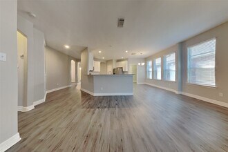 2815 Lockeridge Oaks Dr in Spring, TX - Building Photo - Building Photo